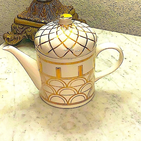GRACES TEAWARE TEAPOT AND LID GOLD ARCHITECTURAL DESIGN PORCELAIN 4 CUPS NEW - Picture 3 of 8
